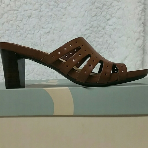 Shoes - Picture 2 of 5